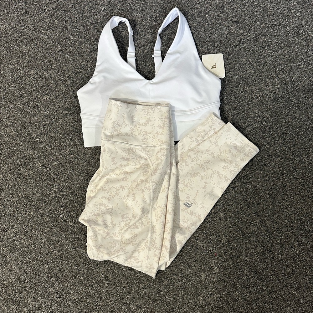 Fabletics White Sports Bra with Cream Printed Leggings